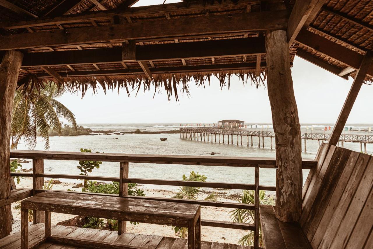 Alon Cloud9 Beach Front Catangnan Экстерьер фото