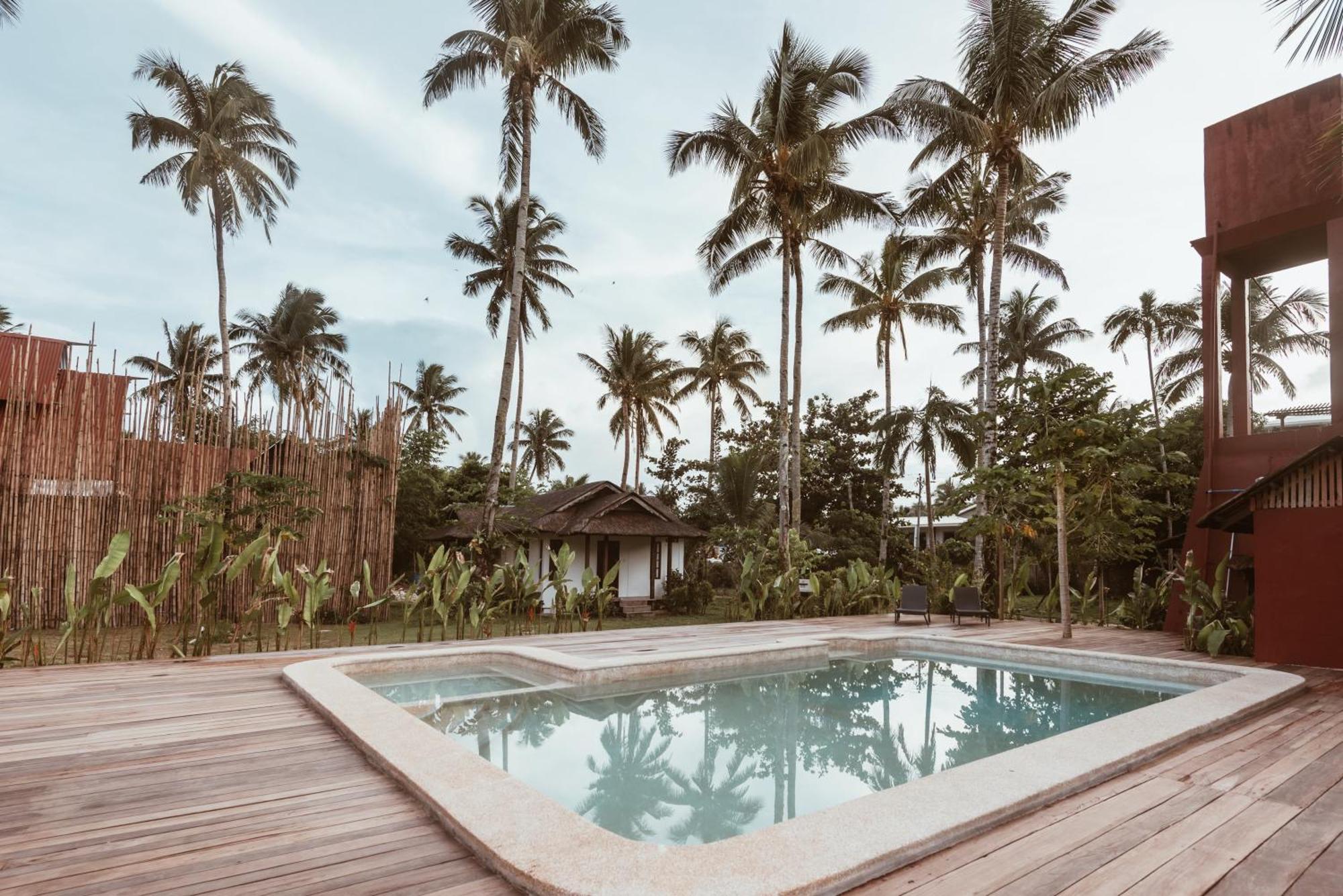 Alon Cloud9 Beach Front Catangnan Экстерьер фото